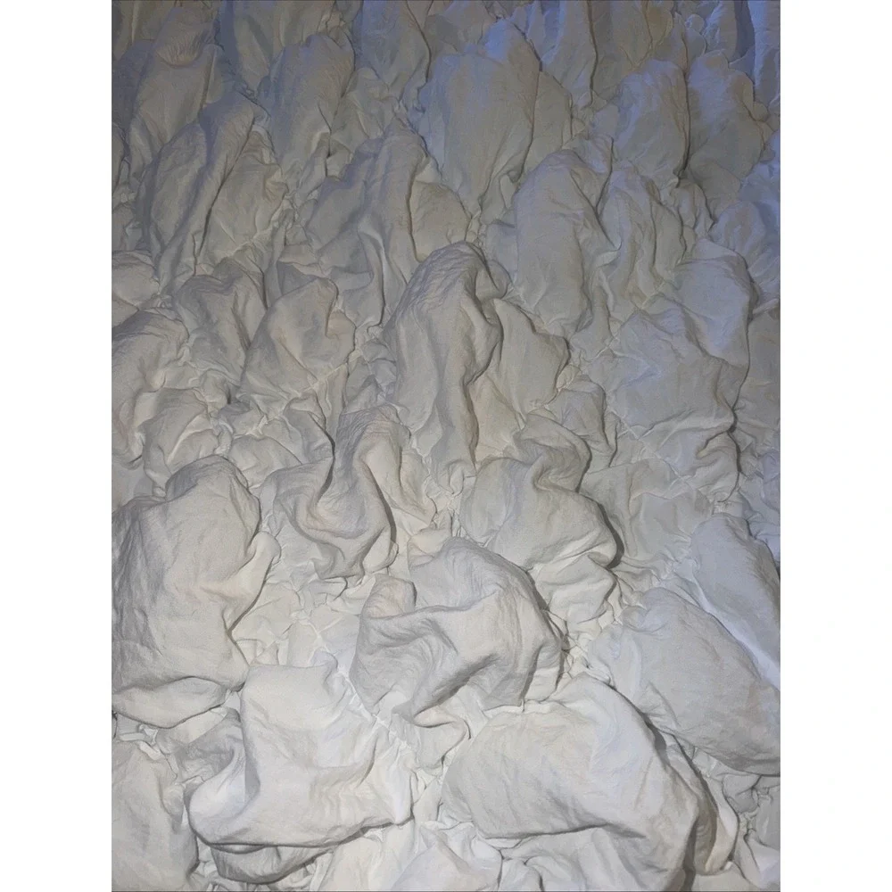 Laura Ashley White Stretchy Puffer Comforter 2 Shams Twin Or Full Dorm